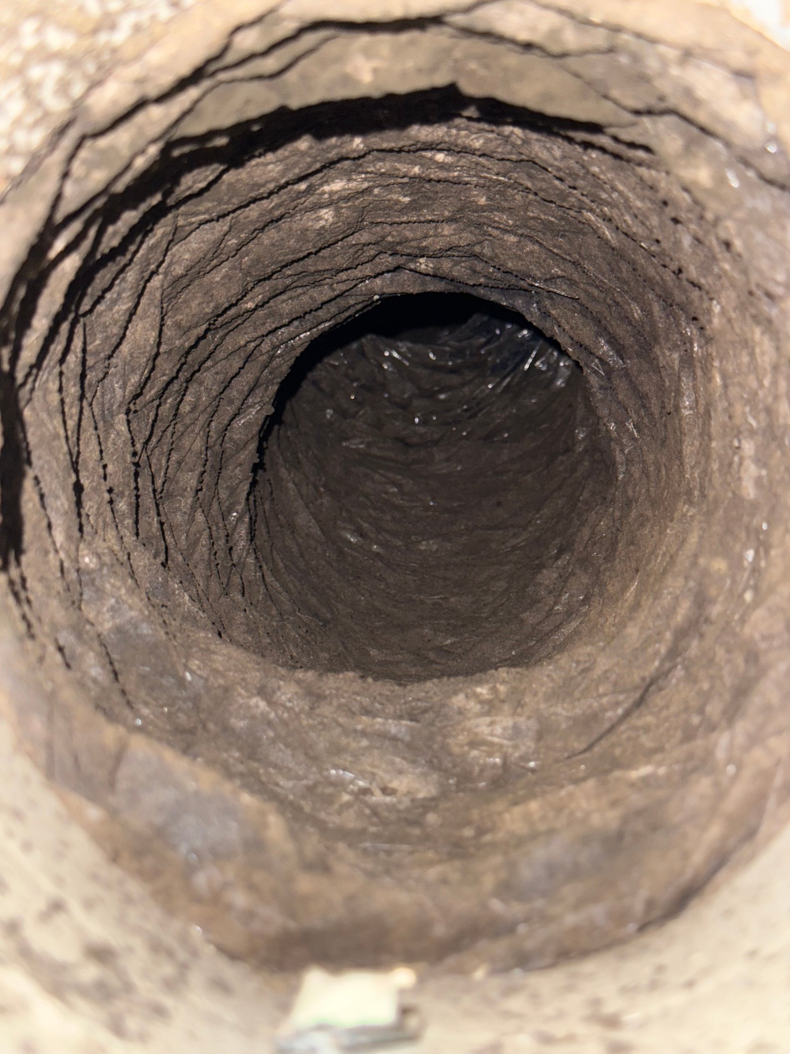 Dirty vent before professional cleaning